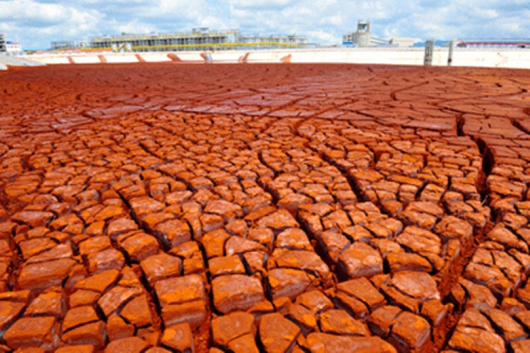 Bùn đỏ – tác hại đối với vật liệu xây dựng